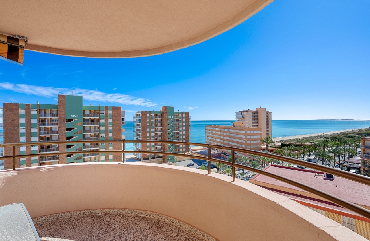 Resale - Apartment / flat - Arenales del Sol - Segunda linea playa