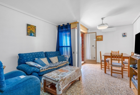 Resale - Apartment / flat - Arenales del Sol - Segunda linea playa