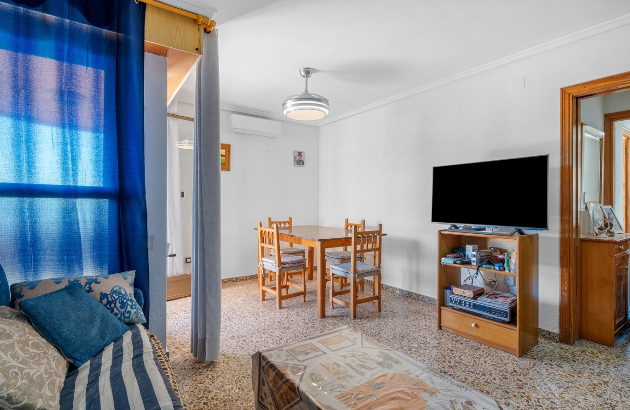 Resale - Apartment / flat - Arenales del Sol - Segunda linea playa