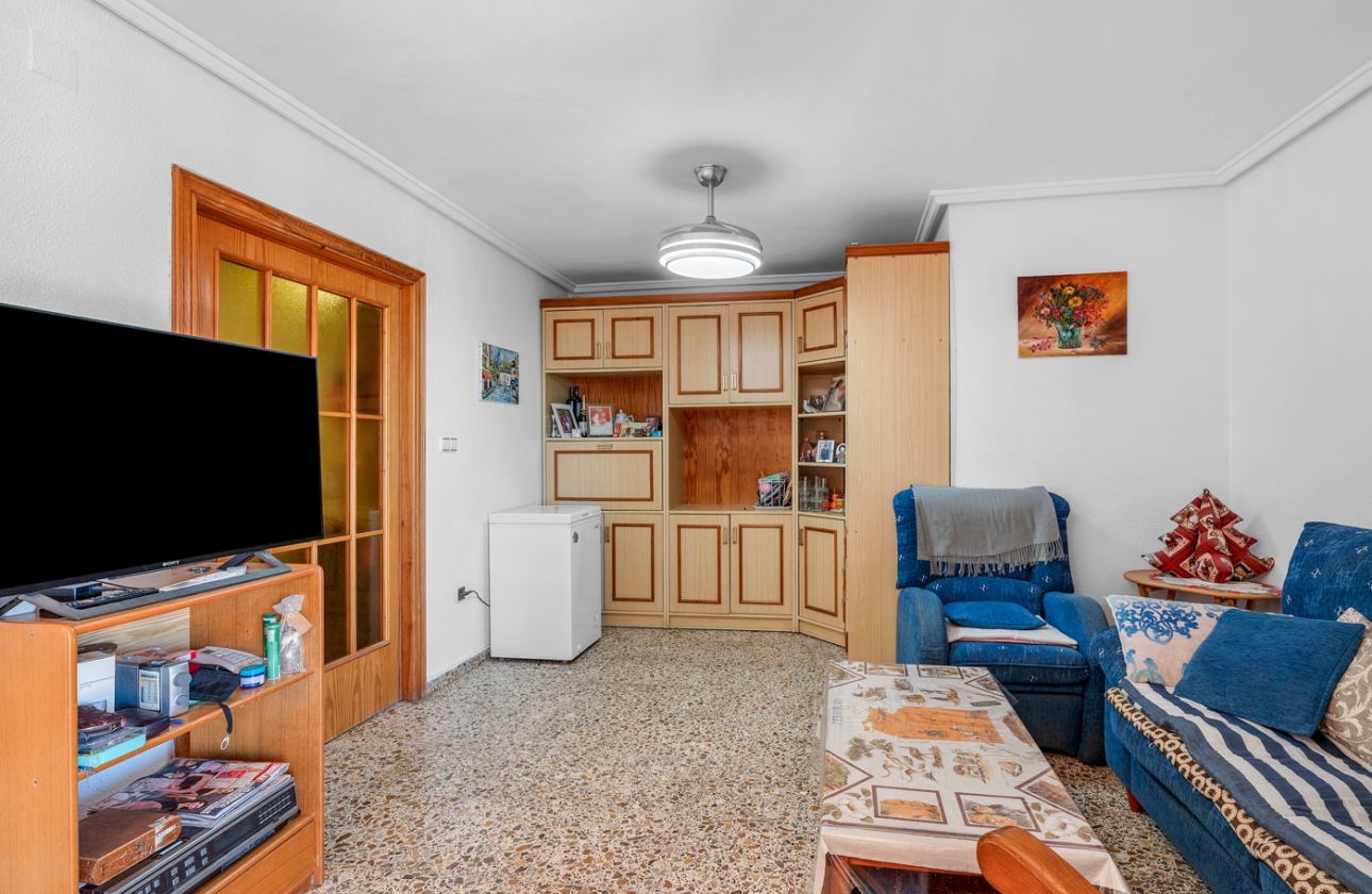Resale - Apartment / flat - Arenales del Sol - Segunda linea playa