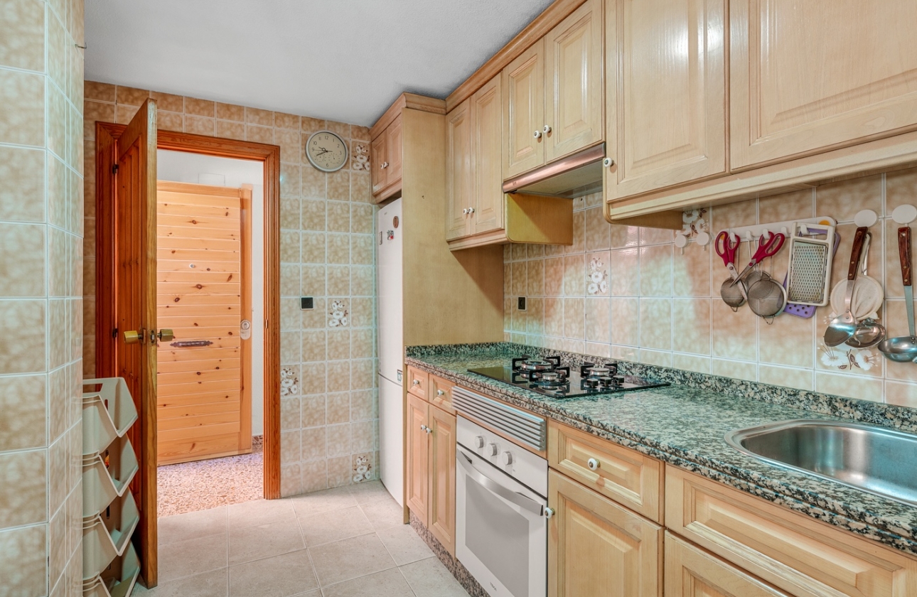 Resale - Apartment / flat - Arenales del Sol - Segunda linea playa