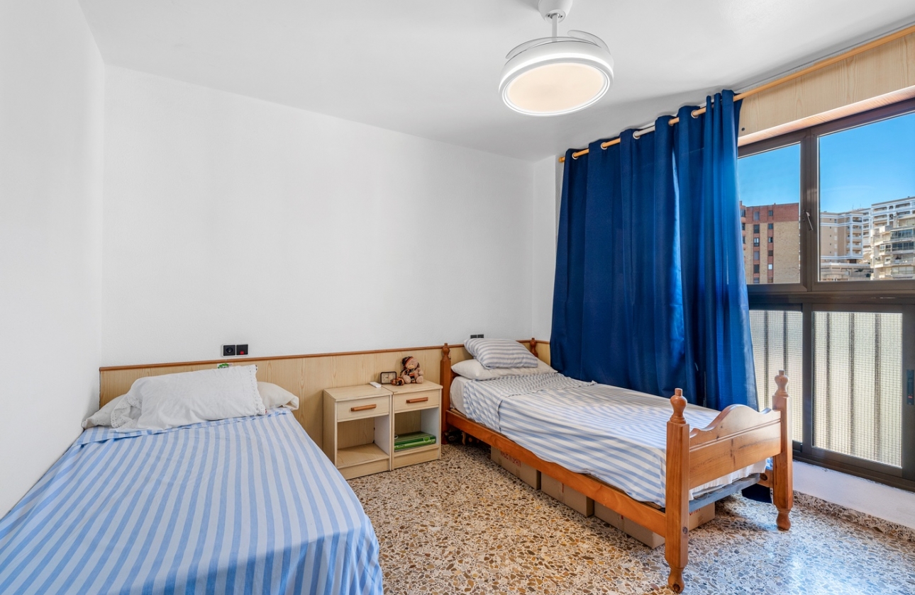 Resale - Apartment / flat - Arenales del Sol - Segunda linea playa