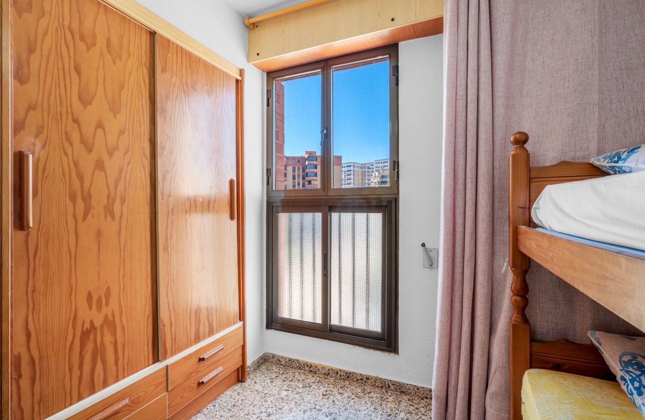 Resale - Apartment / flat - Arenales del Sol - Segunda linea playa