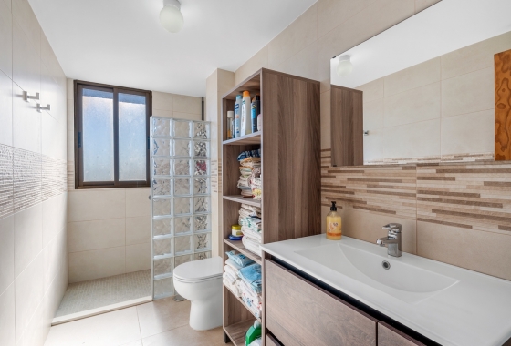 Resale - Apartment / flat - Arenales del Sol - Segunda linea playa