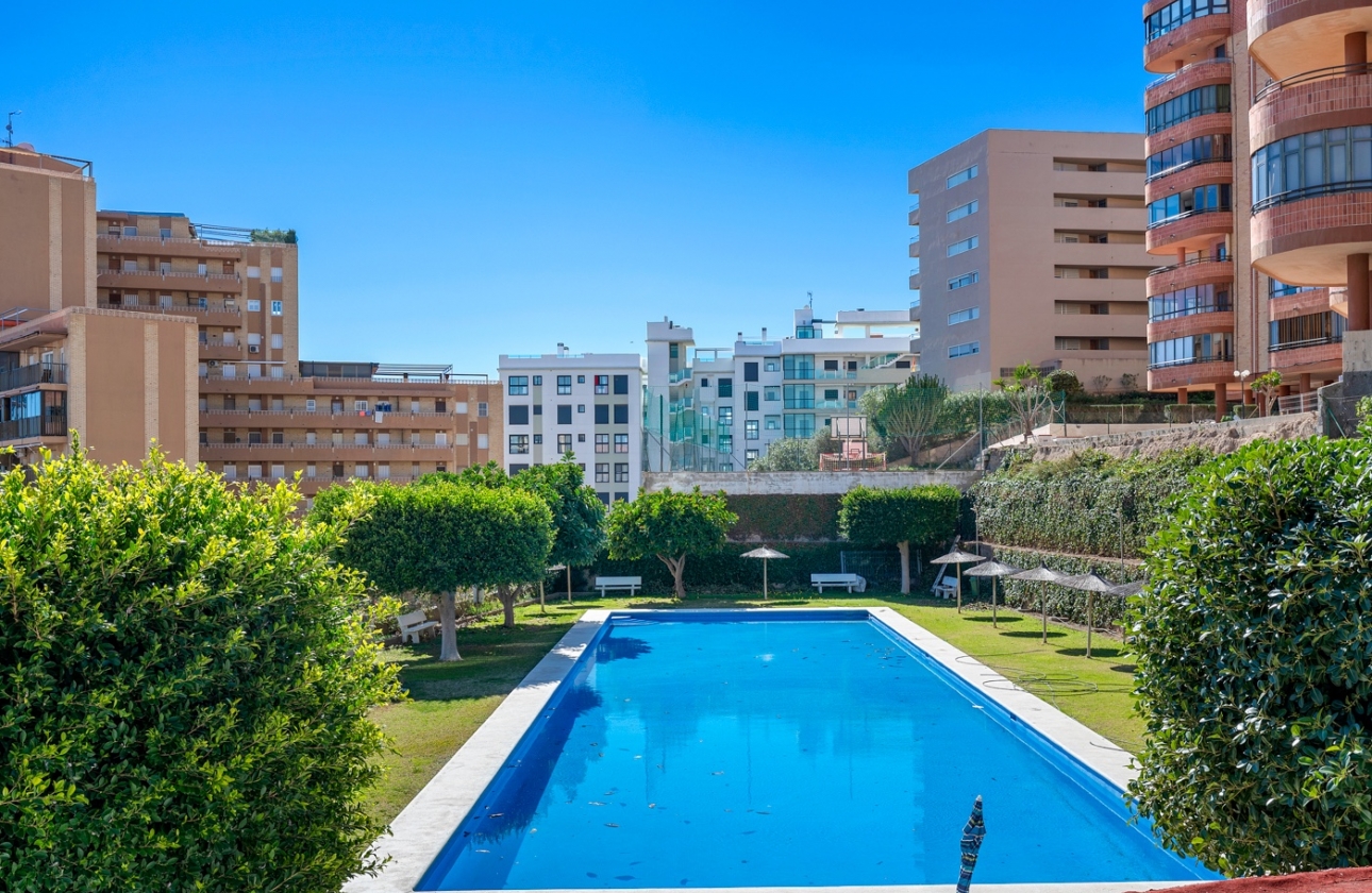 Resale - Apartment / flat - Arenales del Sol - Segunda linea playa