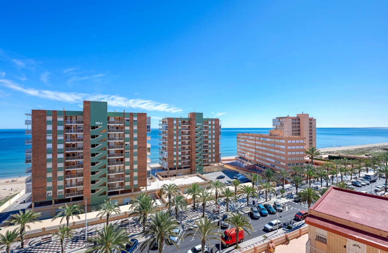 Resale - Apartment / flat - Arenales del Sol - Segunda linea playa