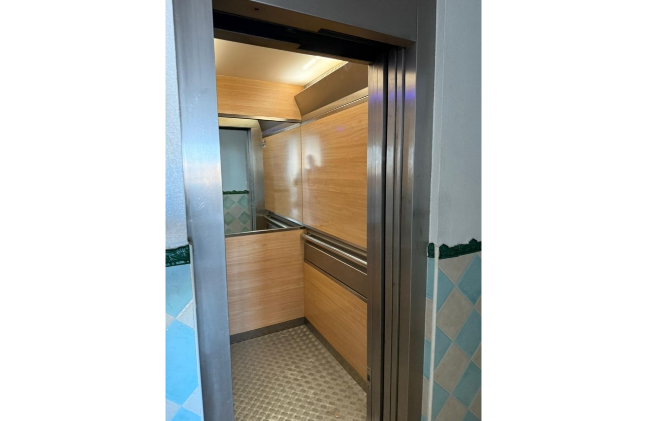 Reventa - Apartamento / piso - Torrevieja