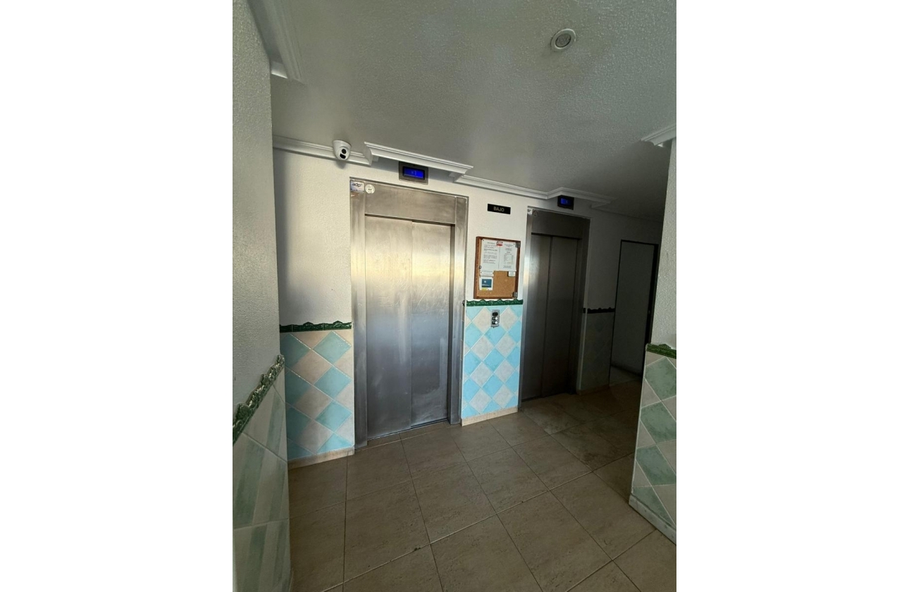 Reventa - Apartamento / piso - Torrevieja