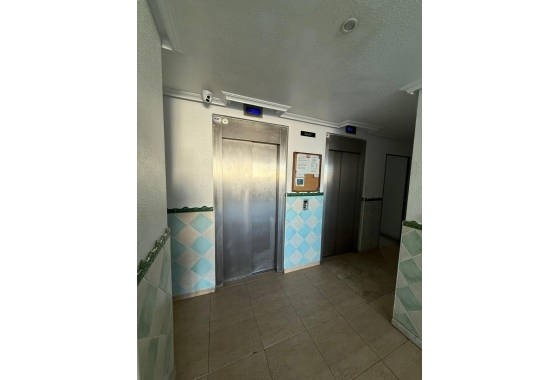 Reventa - Apartamento / piso - Torrevieja