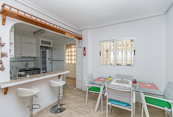 Resale - Villa - Mil Palmeras - Riomar