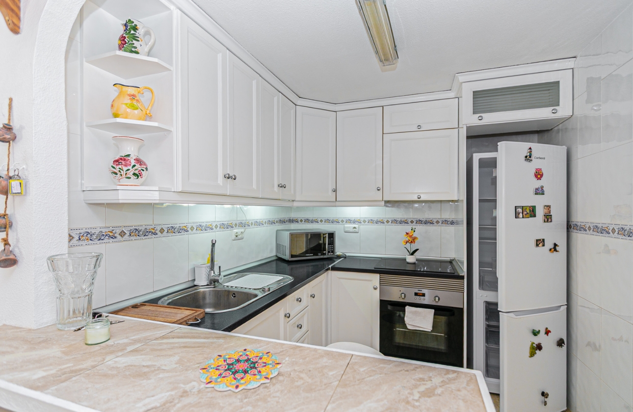 Resale - Villa - Mil Palmeras - Riomar