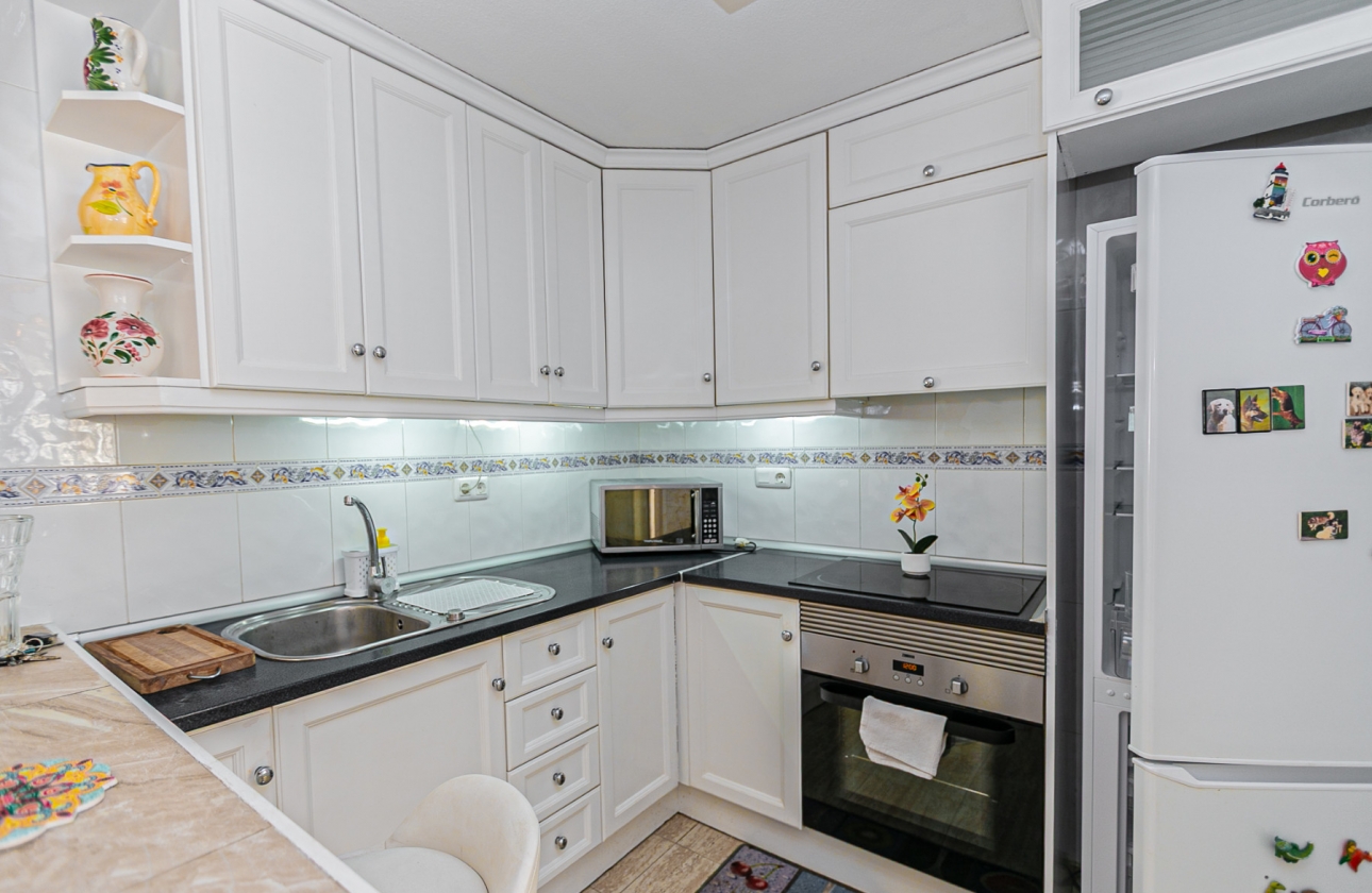 Resale - Villa - Mil Palmeras - Riomar