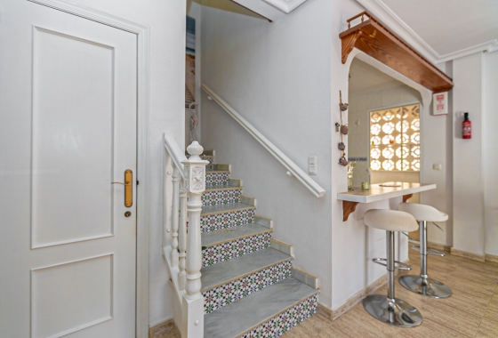 Resale - Villa - Mil Palmeras - Riomar