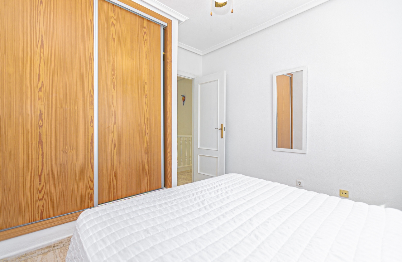 Resale - Villa - Mil Palmeras - Riomar