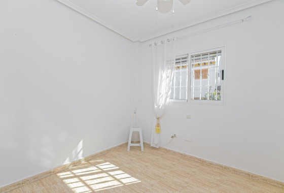 Resale - Villa - Mil Palmeras - Riomar