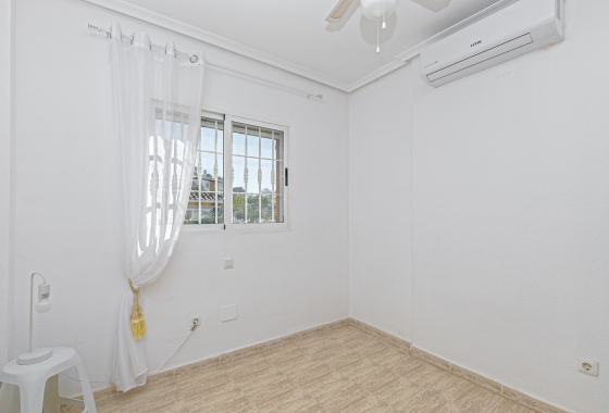 Resale - Villa - Mil Palmeras - Riomar