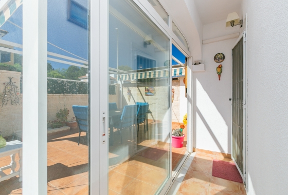 Resale - Villa - Mil Palmeras - Riomar