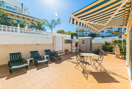 Resale - Villa - Mil Palmeras - Riomar