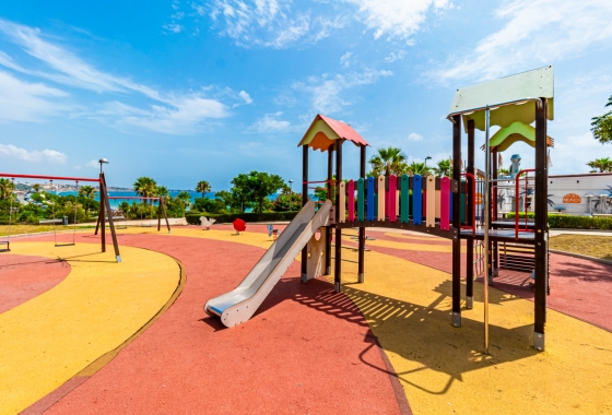 Resale - Villa - Mil Palmeras - Riomar