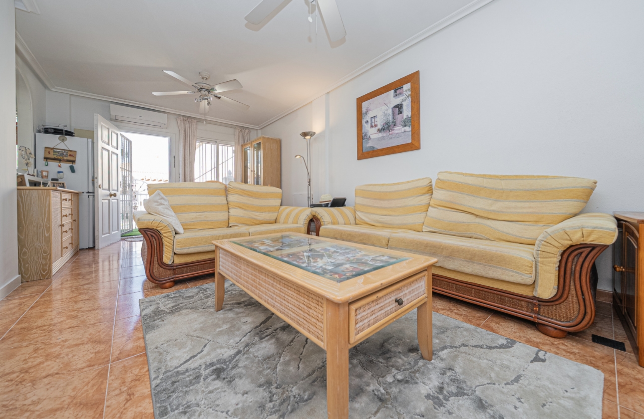 Resale - House - Cabo Roig - La Regia