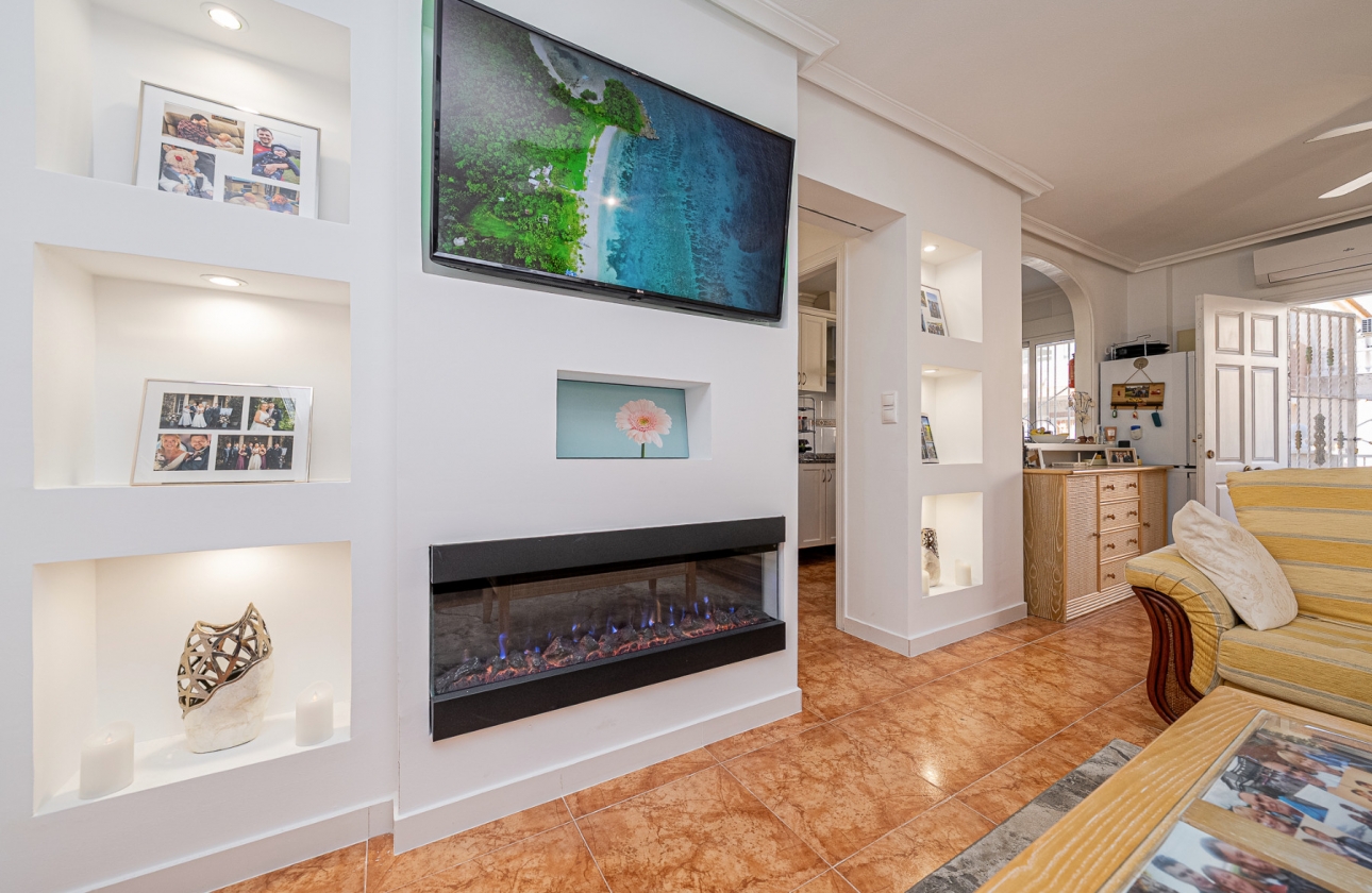 Resale - House - Cabo Roig - La Regia