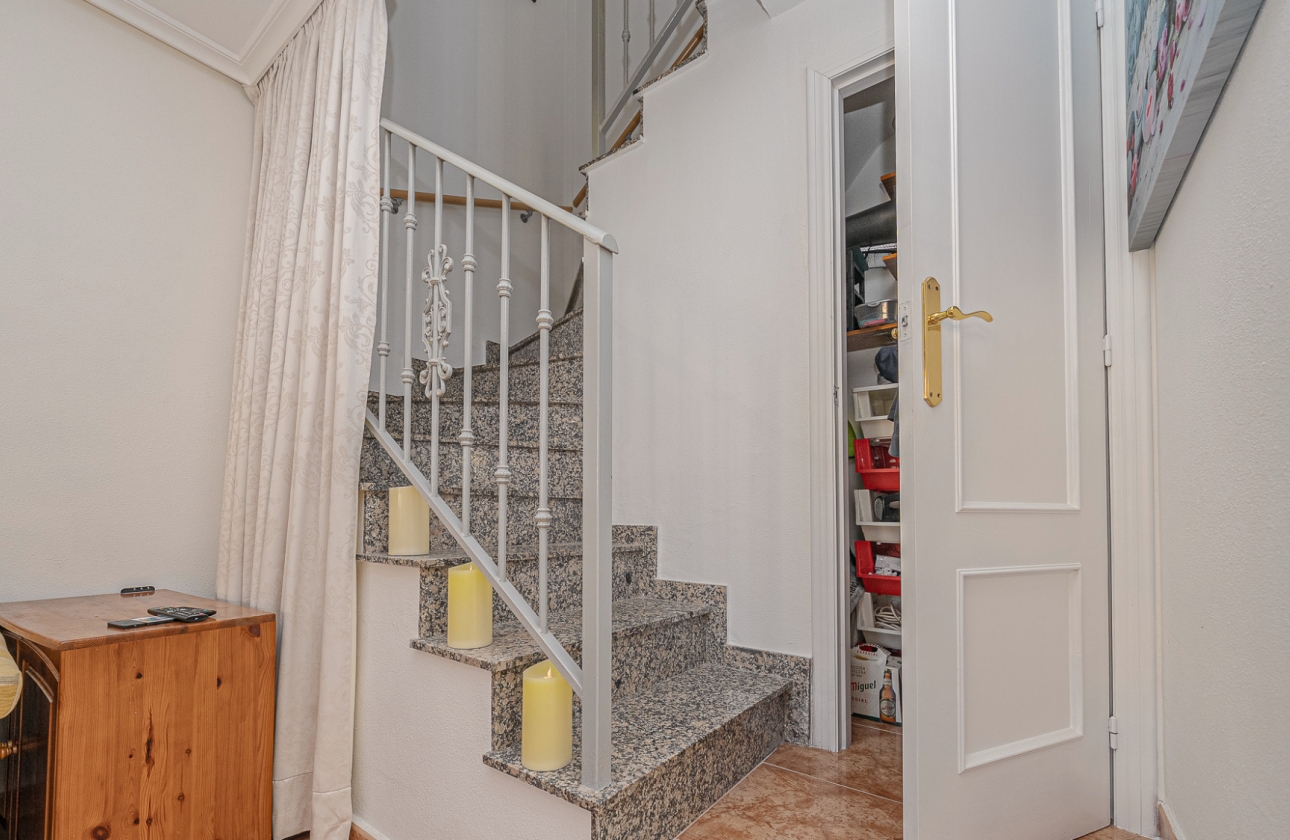 Resale - House - Cabo Roig - La Regia