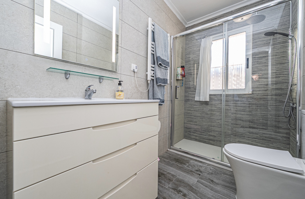 Resale - House - Cabo Roig - La Regia