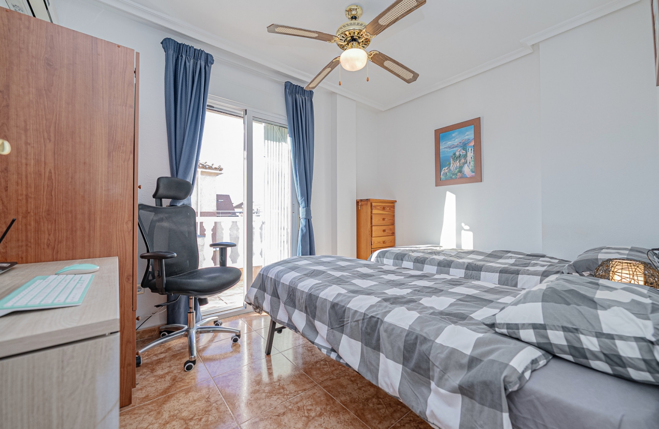 Resale - House - Cabo Roig - La Regia