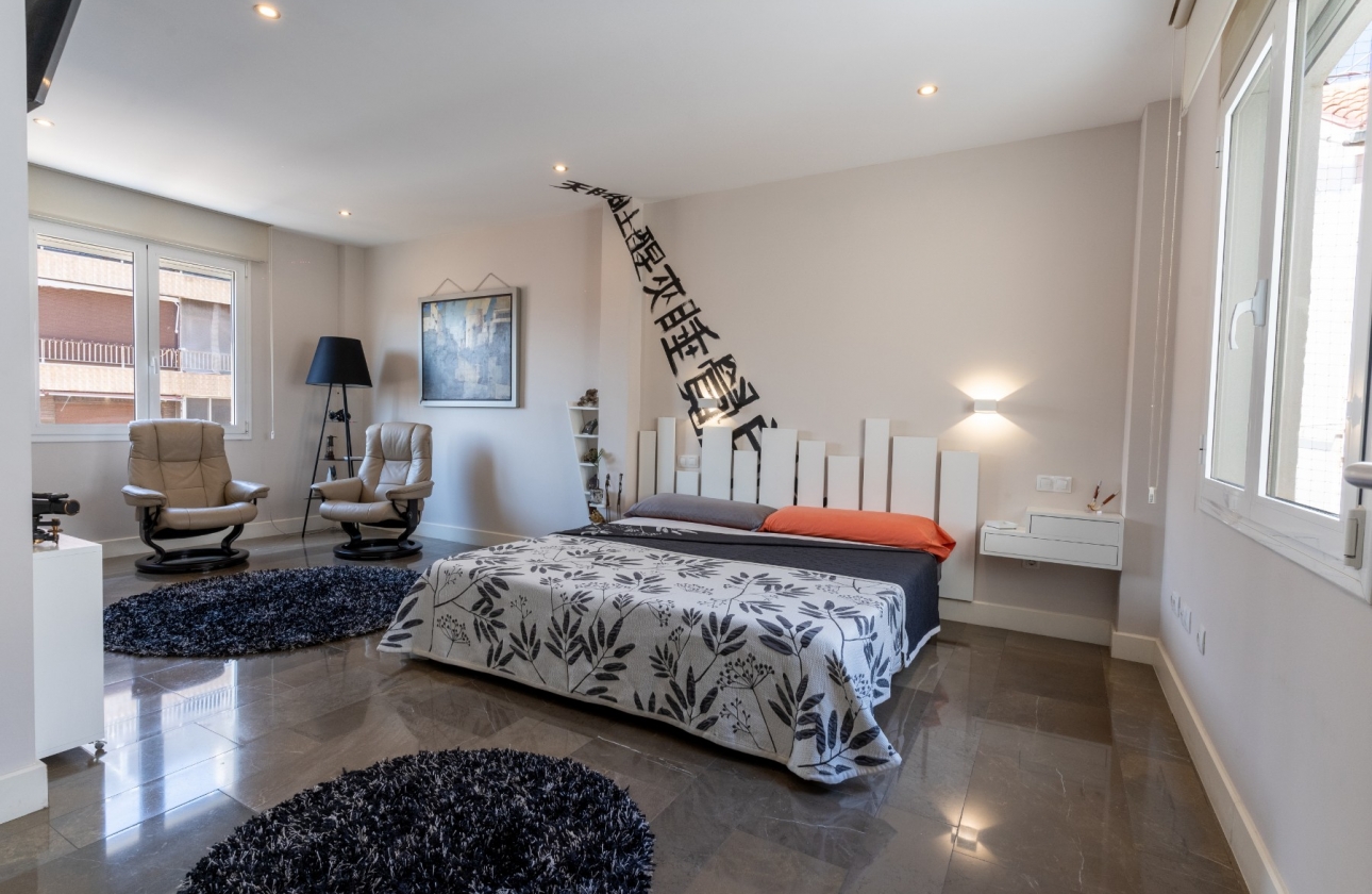 Resale - Apartment / flat - Alicante - Center