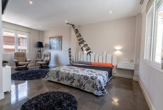 Resale - Apartment / flat - Alicante - Center