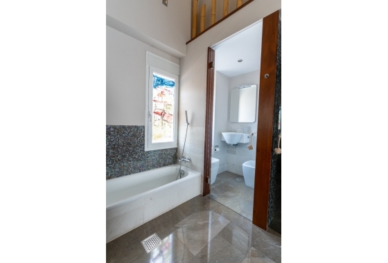 Resale - Apartment / flat - Alicante - Center
