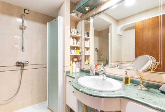 Resale - Apartment / flat - Alicante - Center