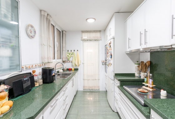 Resale - Apartment / flat - Alicante - Center