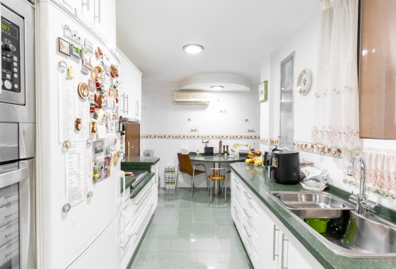 Resale - Apartment / flat - Alicante - Center