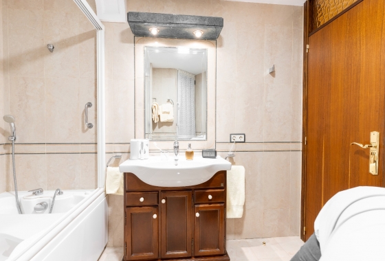 Resale - Apartment / flat - Alicante - Center