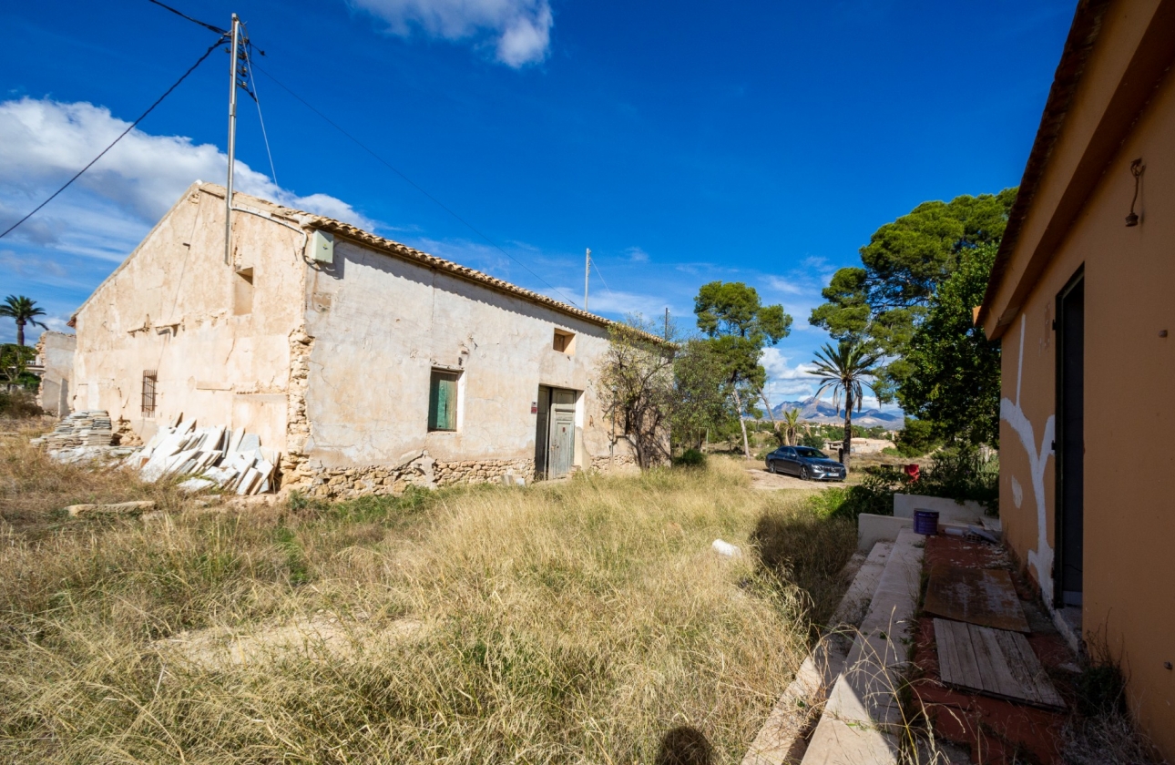 Resale - Villa - Alicante - Center