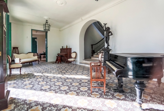 Resale - Villa - Alicante - Center