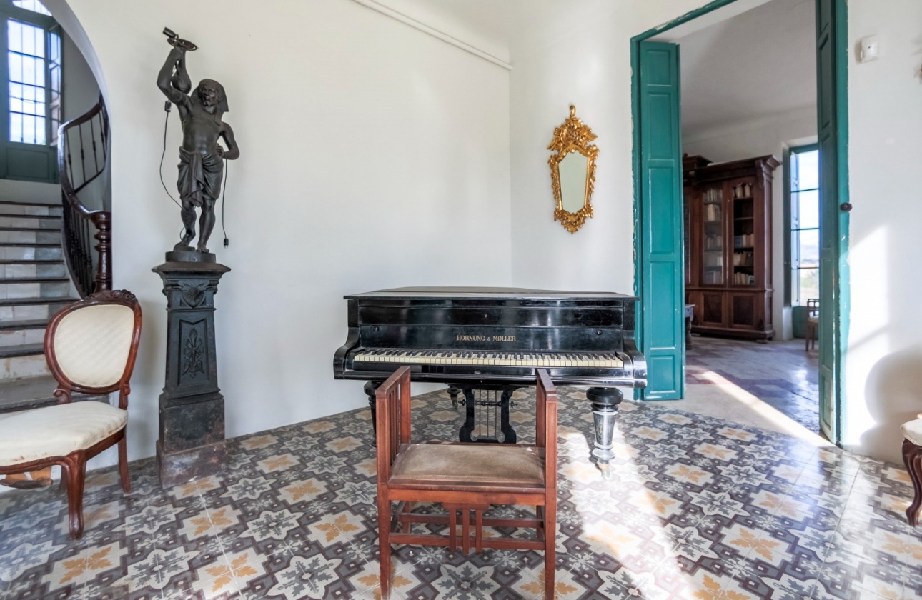 Resale - Villa - Alicante - Center