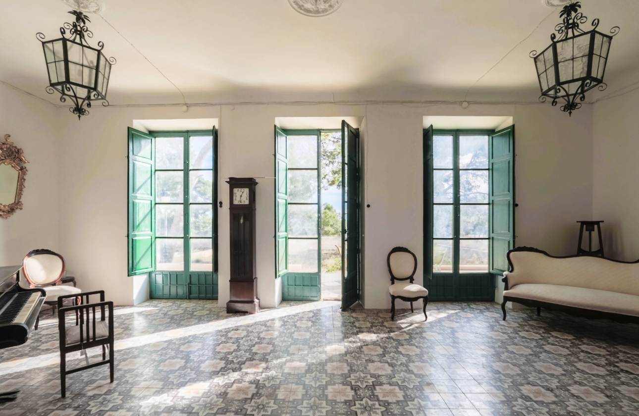 Resale - Villa - Alicante - Center