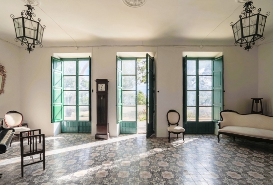 Resale - Villa - Alicante - Center