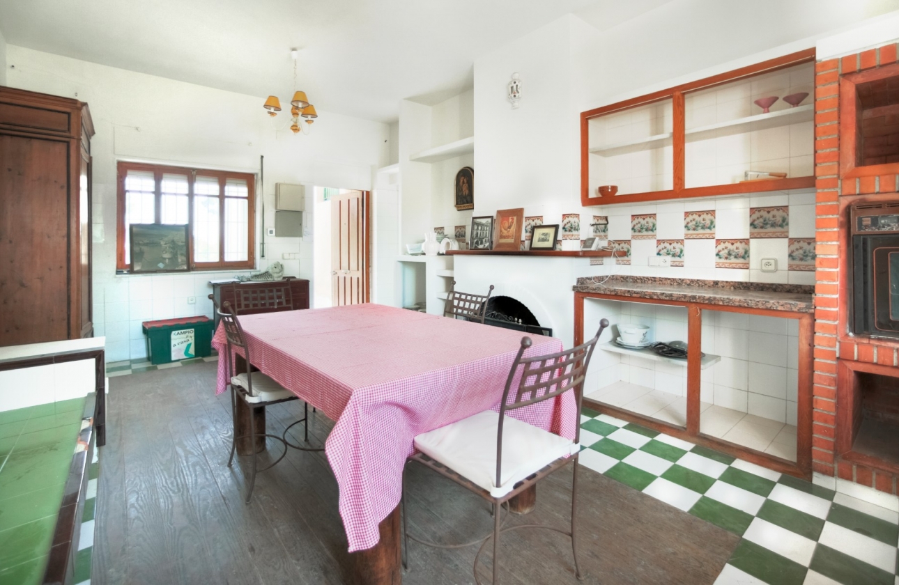 Resale - Villa - Alicante - Center