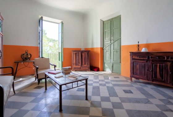 Resale - Villa - Alicante - Center