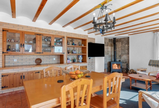 Resale - Finca / Country Property - Los Montesinos