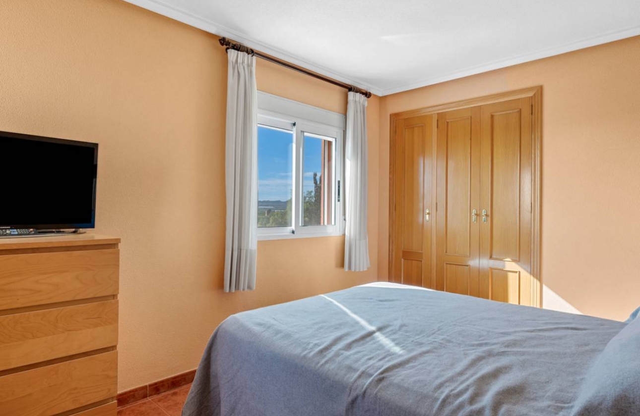 Resale - Finca / Country Property - Los Montesinos