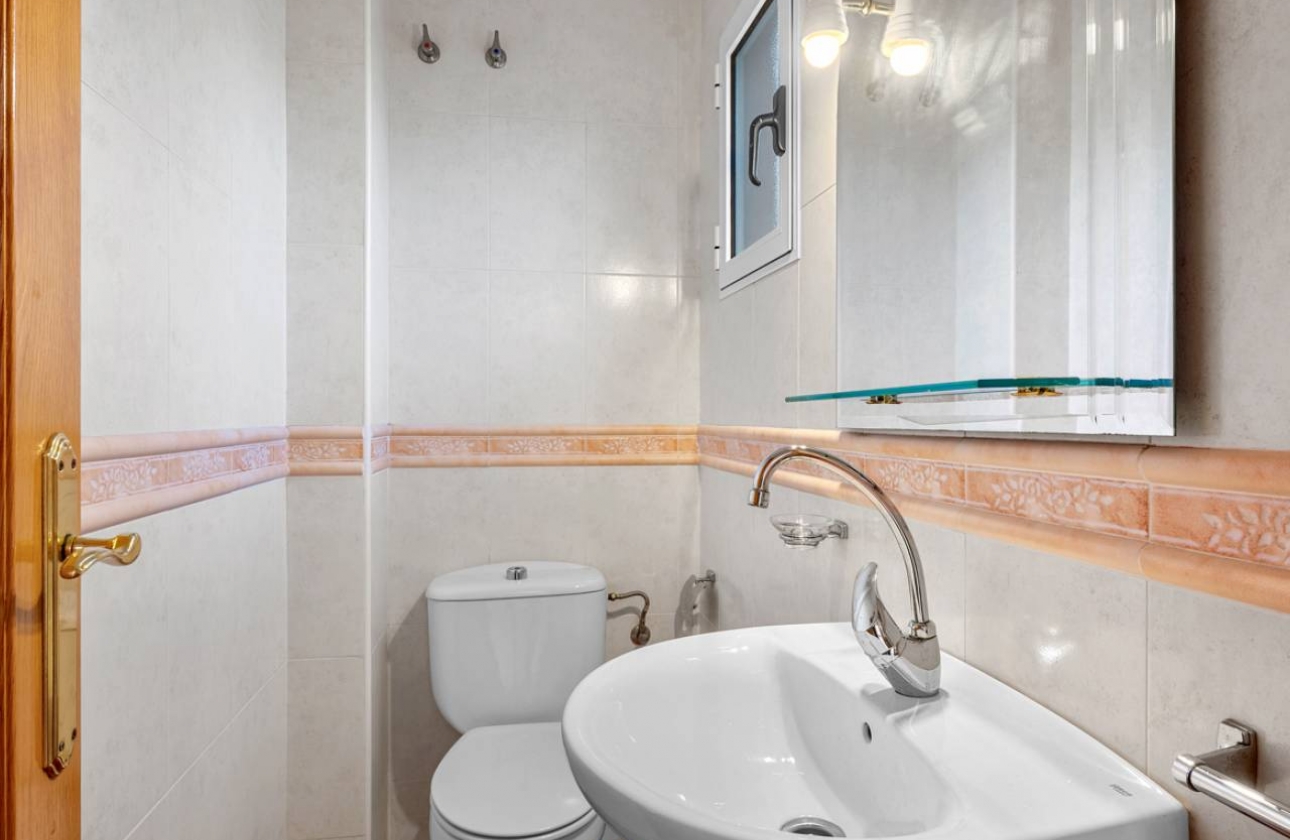 Resale - Finca / Country Property - Los Montesinos