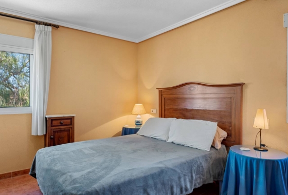 Resale - Finca / Country Property - Los Montesinos