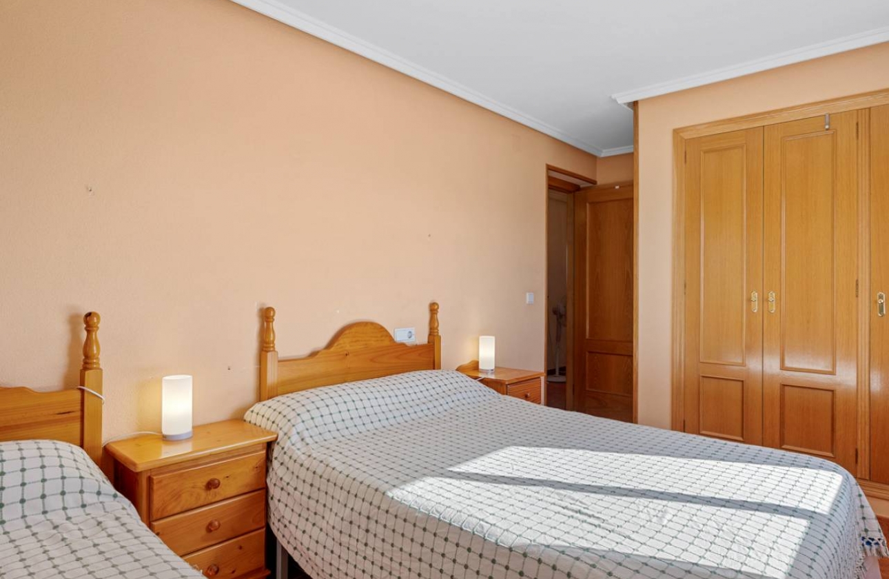 Resale - Finca / Country Property - Los Montesinos