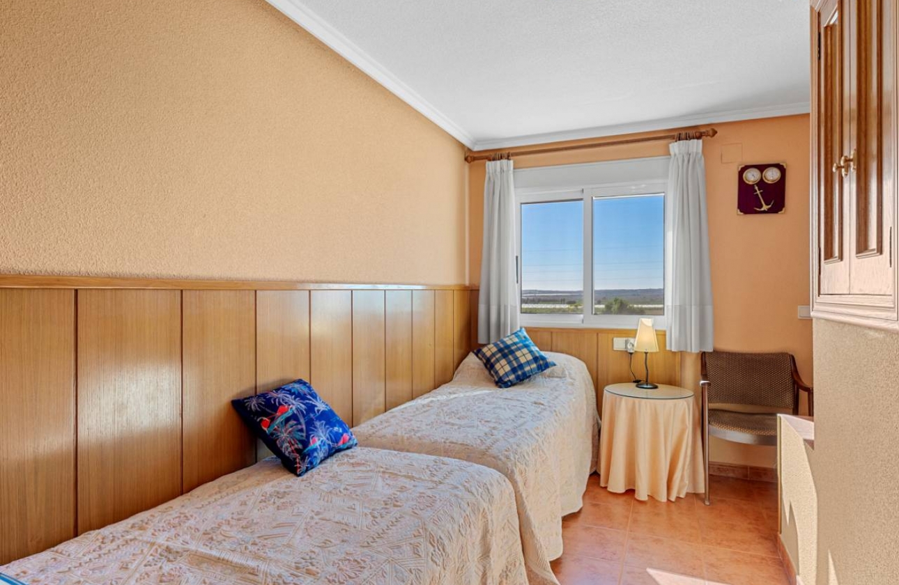 Resale - Finca / Country Property - Los Montesinos