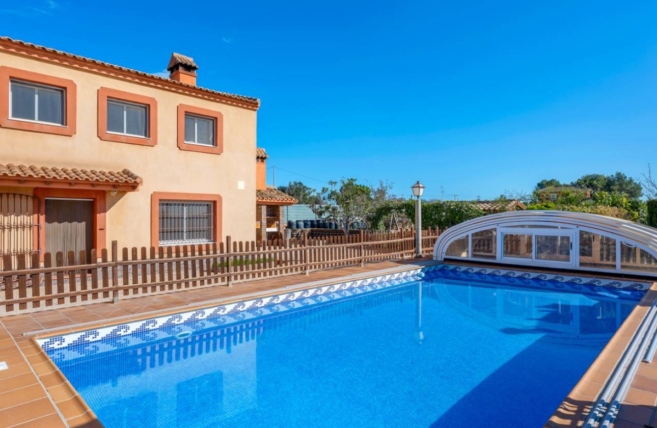 Resale - Finca / Country Property - Los Montesinos