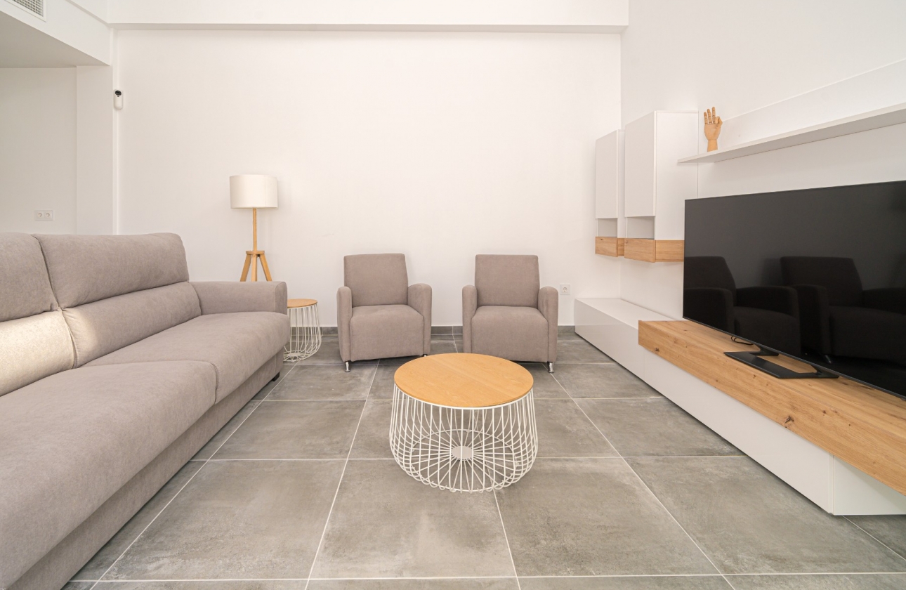 Revente - Maison - Daya Nueva